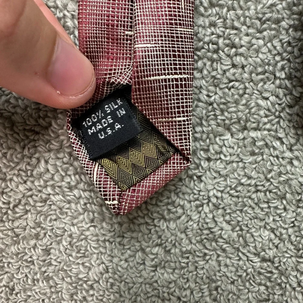 Piattelli Uomo Silk Tie Mens Burgundy Cream Textured Grid Pattern Made in USA